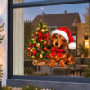 Kerst Raamsticker | Schattige teckel met kerstmuts naast versierde kerstboom preview